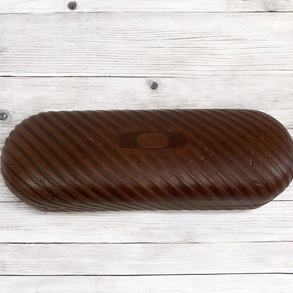 Oakley Clamshell Glasses/Sunglasses Protective Case Brown Leather - Picture 1 of 2